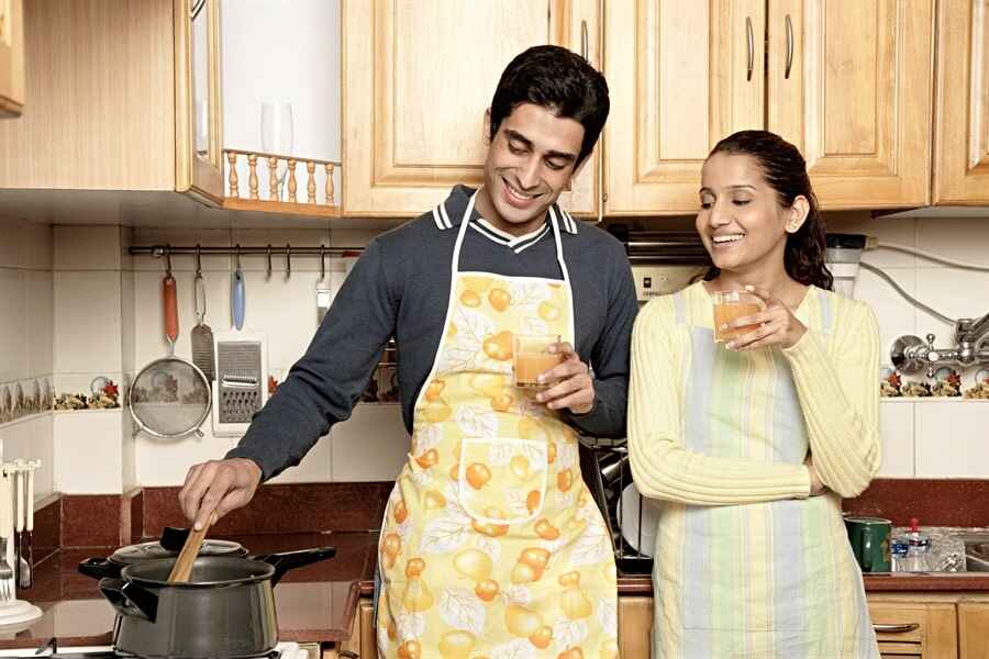 wife apprecitaing husband genuinely to keep romance alive