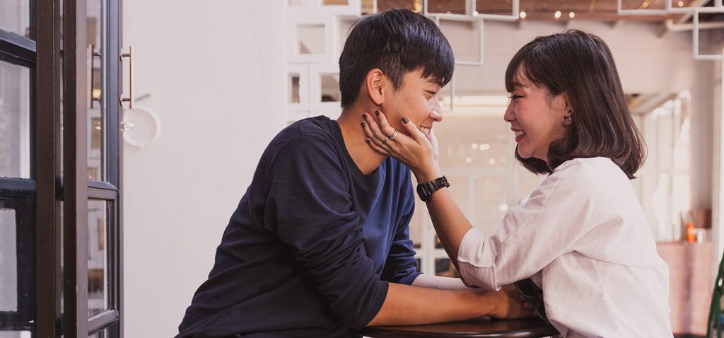 connect beyond-small-talk while-on-a-date