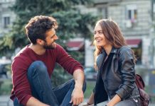 Slow Dating Surge: Why It’s the New Relationship Standard couple practicing slow dating