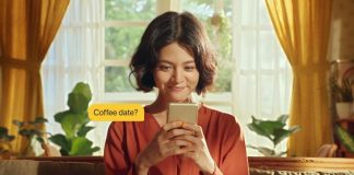 How to Make the First Move as a Woman A woman making the first move by requesting for date