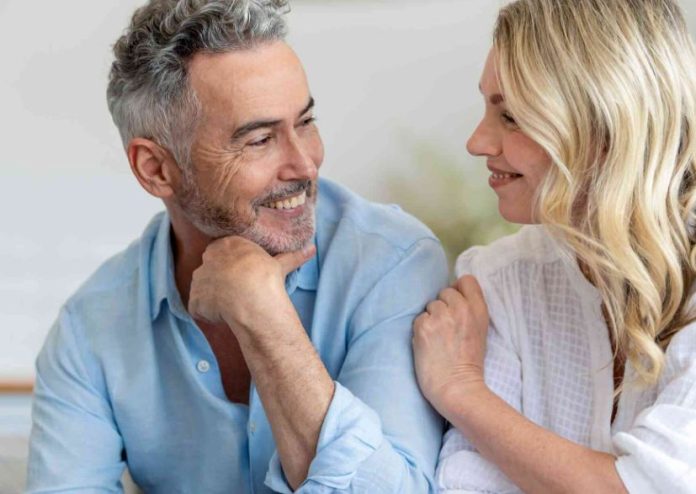 man showing interest without coming on too strong